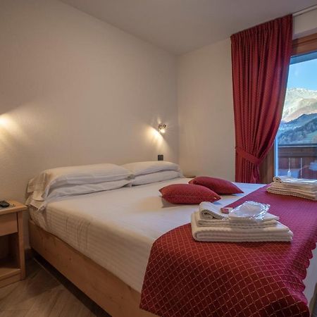 Chalet Del Bosco Valdisotto Eksteriør billede