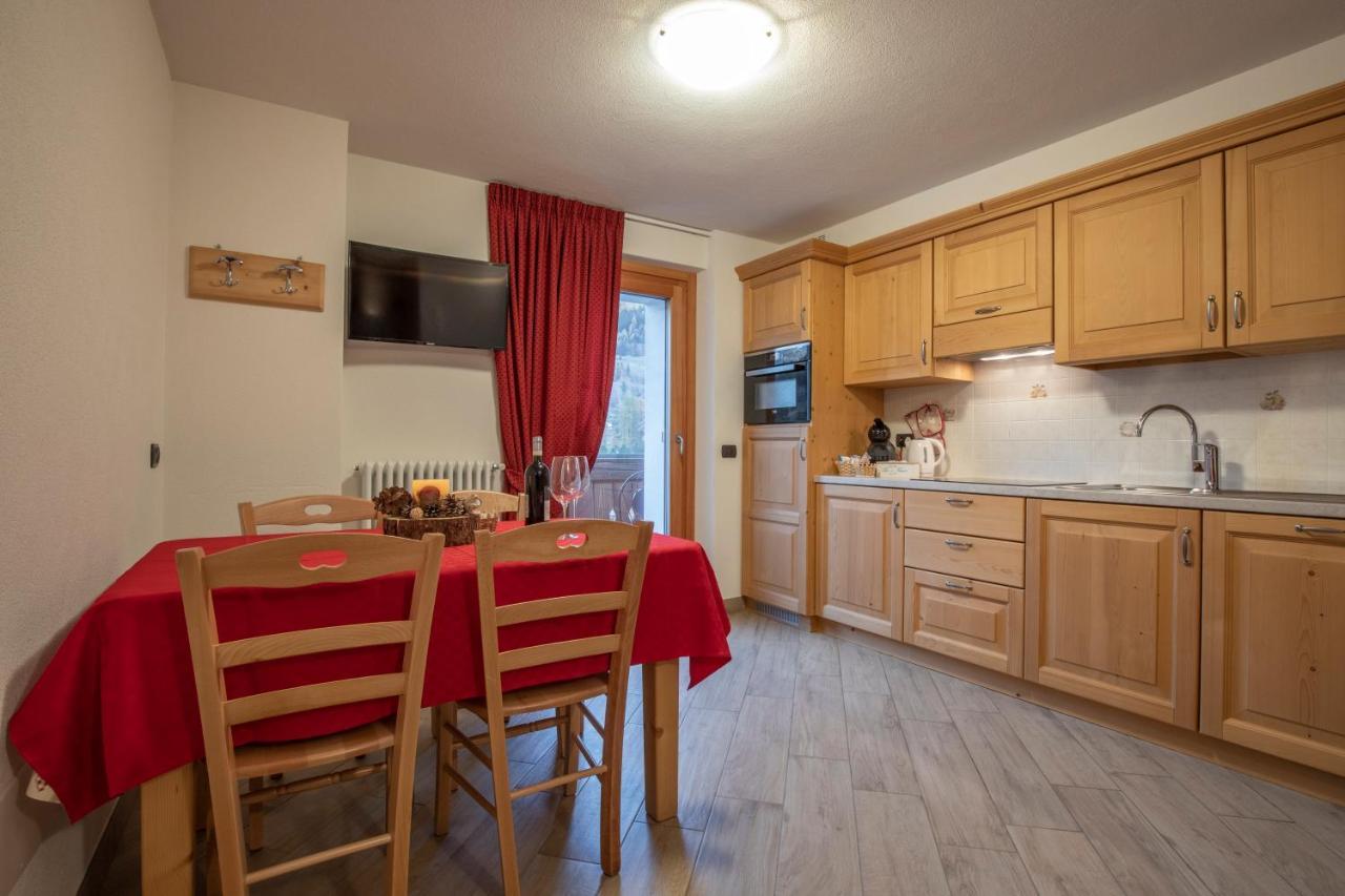Chalet Del Bosco Valdisotto Eksteriør billede